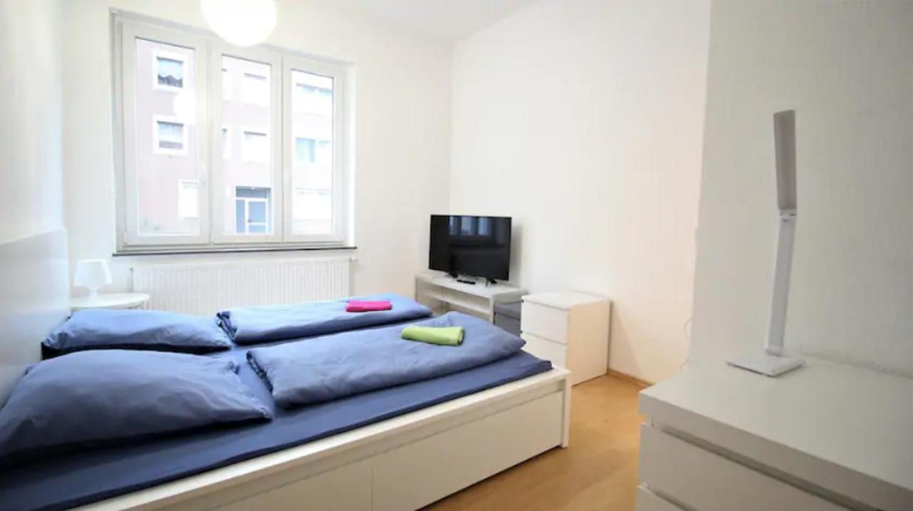 Privatzimmer Nahe Bahnhof Und City Apartment Wurzburg Bagian luar foto